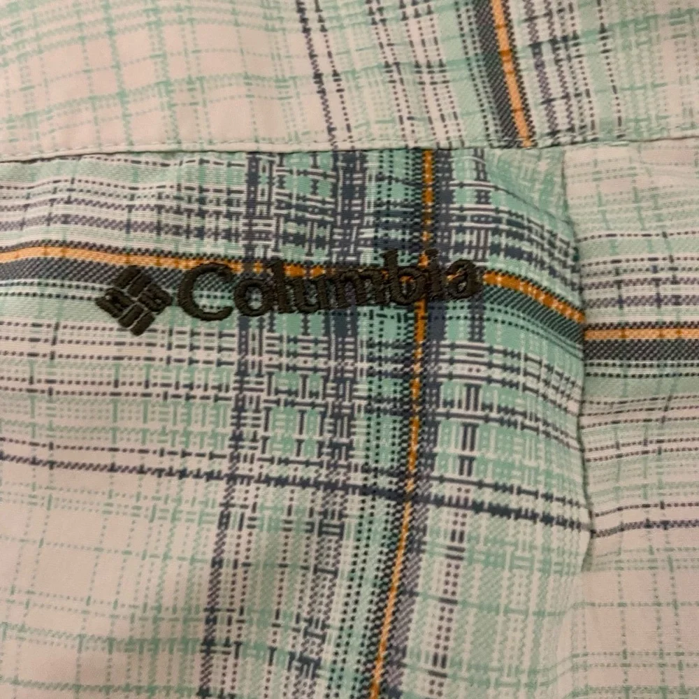 Columbia Aqua and Black Trim Hybrid Shorts